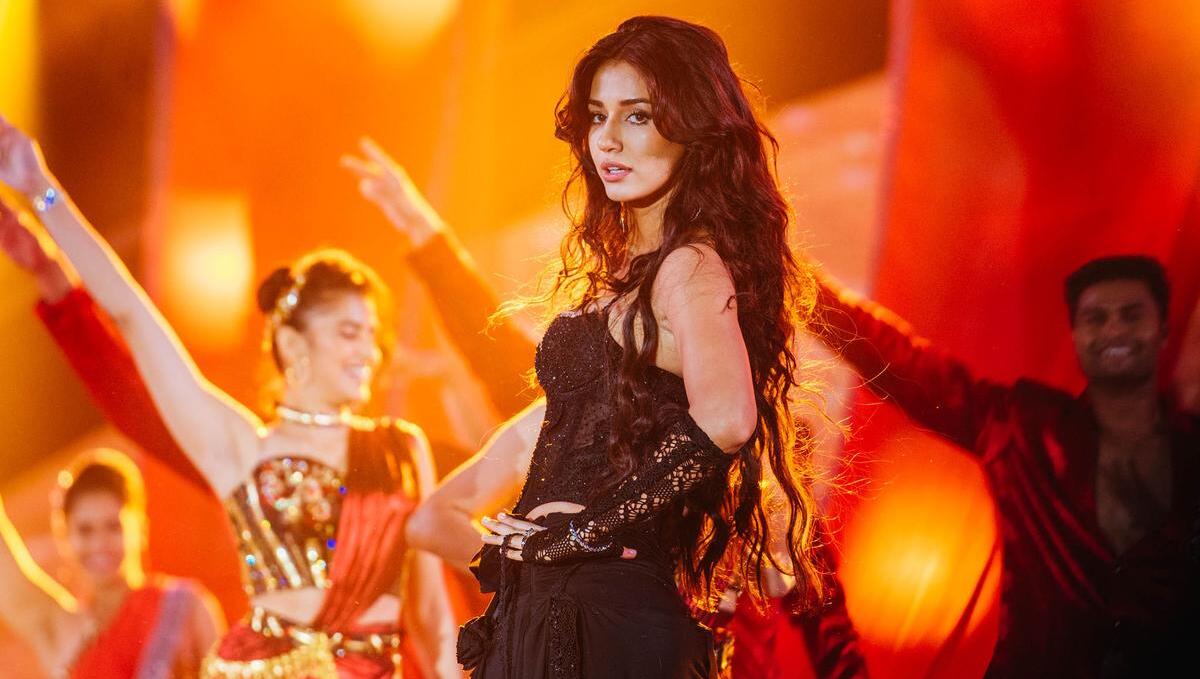 disha-patani-house-gunshots-incident-bollywood-news